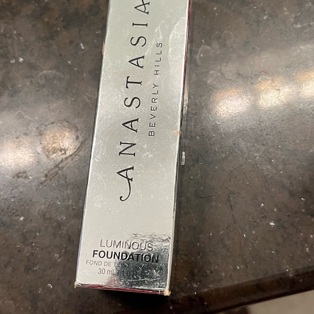 Anastasia Beverly Hills Luminous Foundation - 360 C